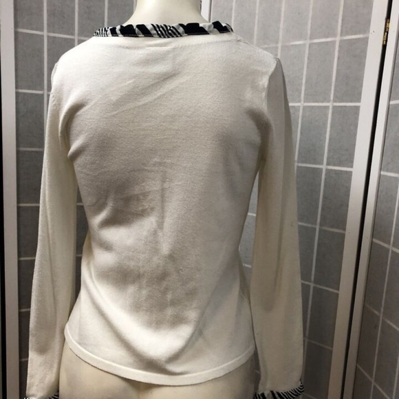 Emma James By Liz Claiborne,Woman,Two Sweaters $16 Each,Black,White,Sz S,VNeck.! - Picture 4 of 12